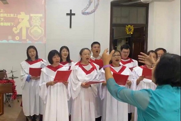 celebrating Chinese new year in Sri Lanka